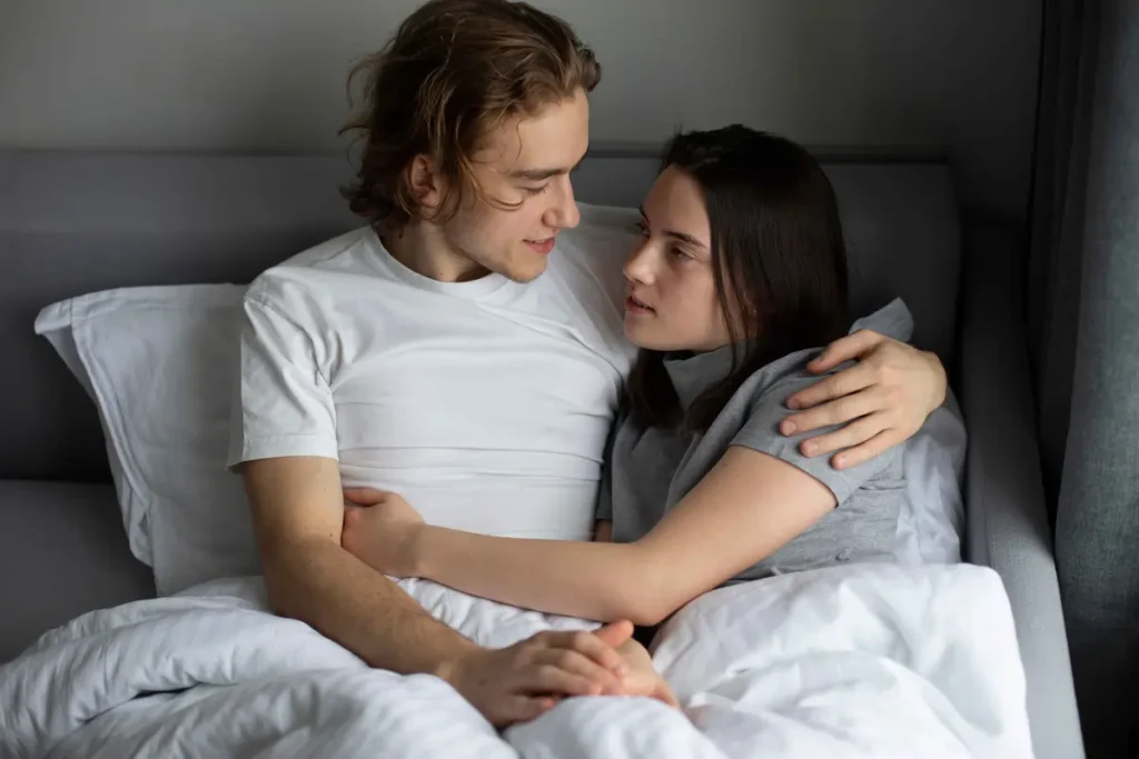 Sex Kaise Karen: Ek Comprehensive Guide 5 front view couple hugging bed 1