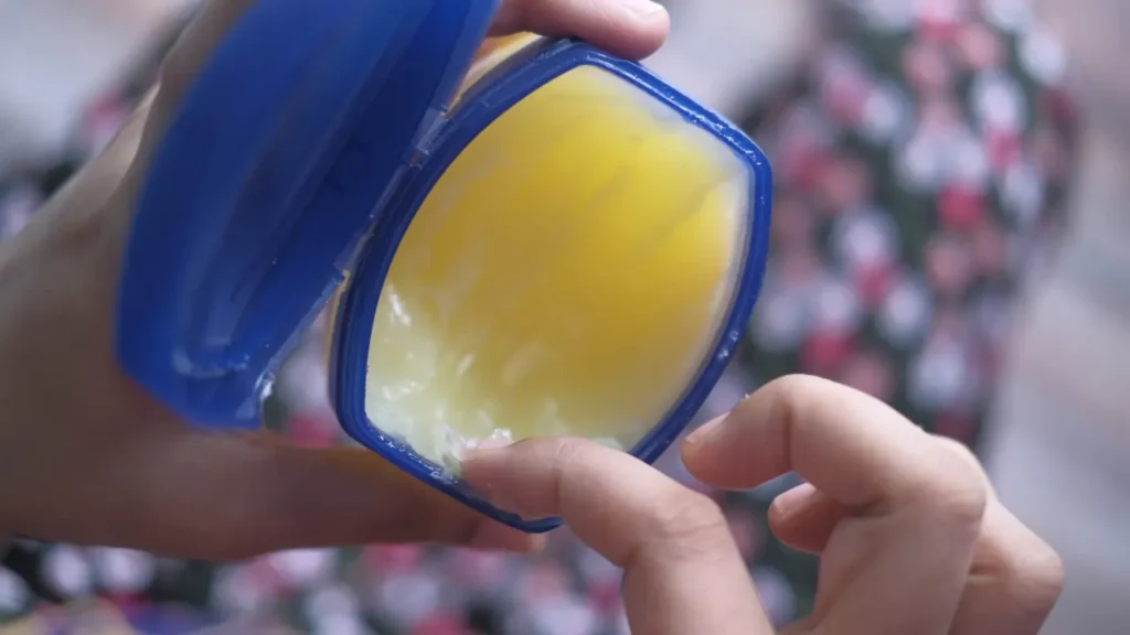 Dry Foreskin Ke Liye Vaseline – Kya Yeh Safe Aur Effective Hai? 2 Vaseline for Dry Foreskin
