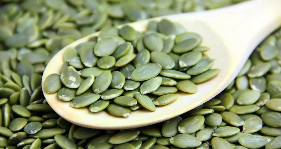 Pumpkin Seeds for Men: Fayde, Upyog, Side Effects & Kaise Khaye 2 Pumpkin Seeds